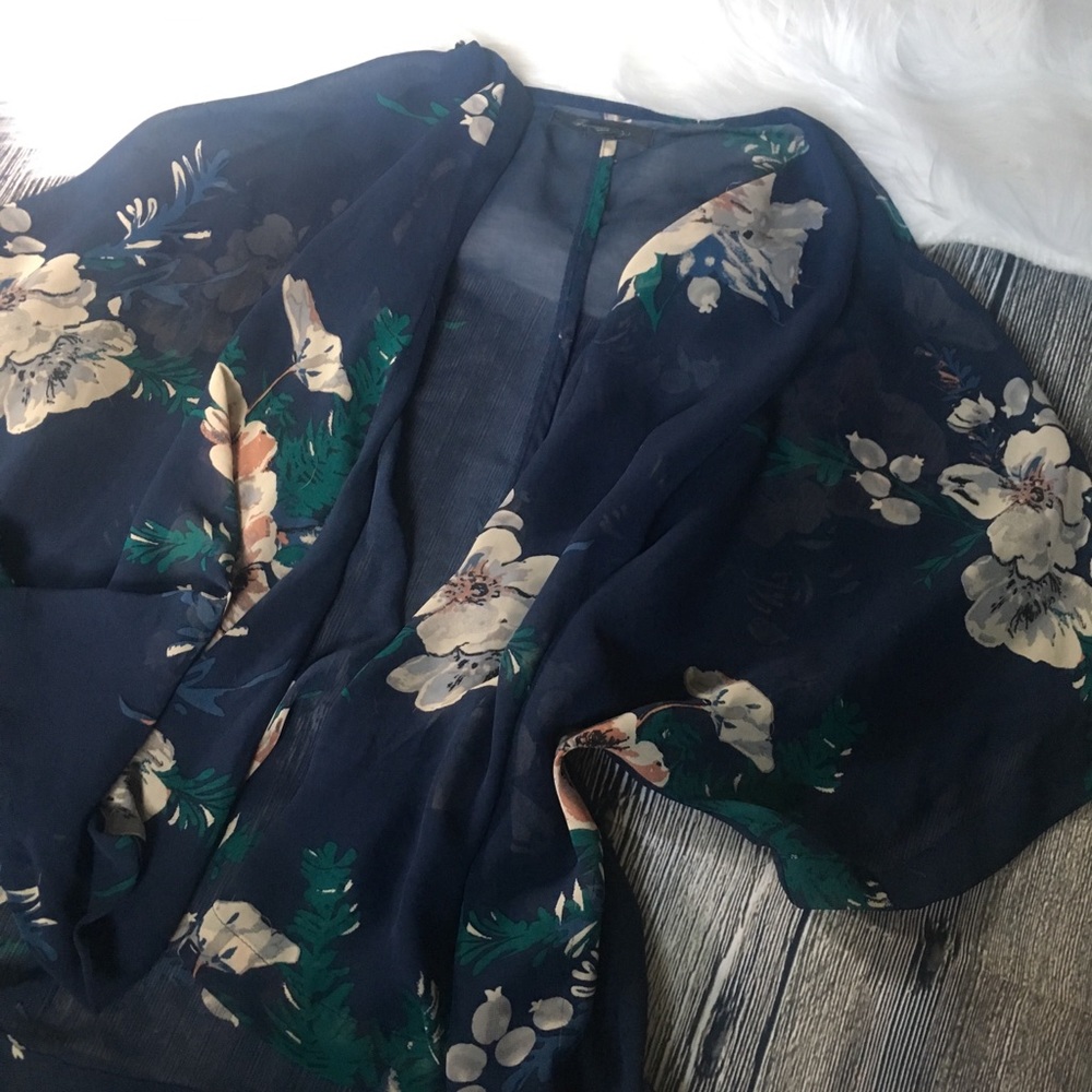 Navy Floral Kimono